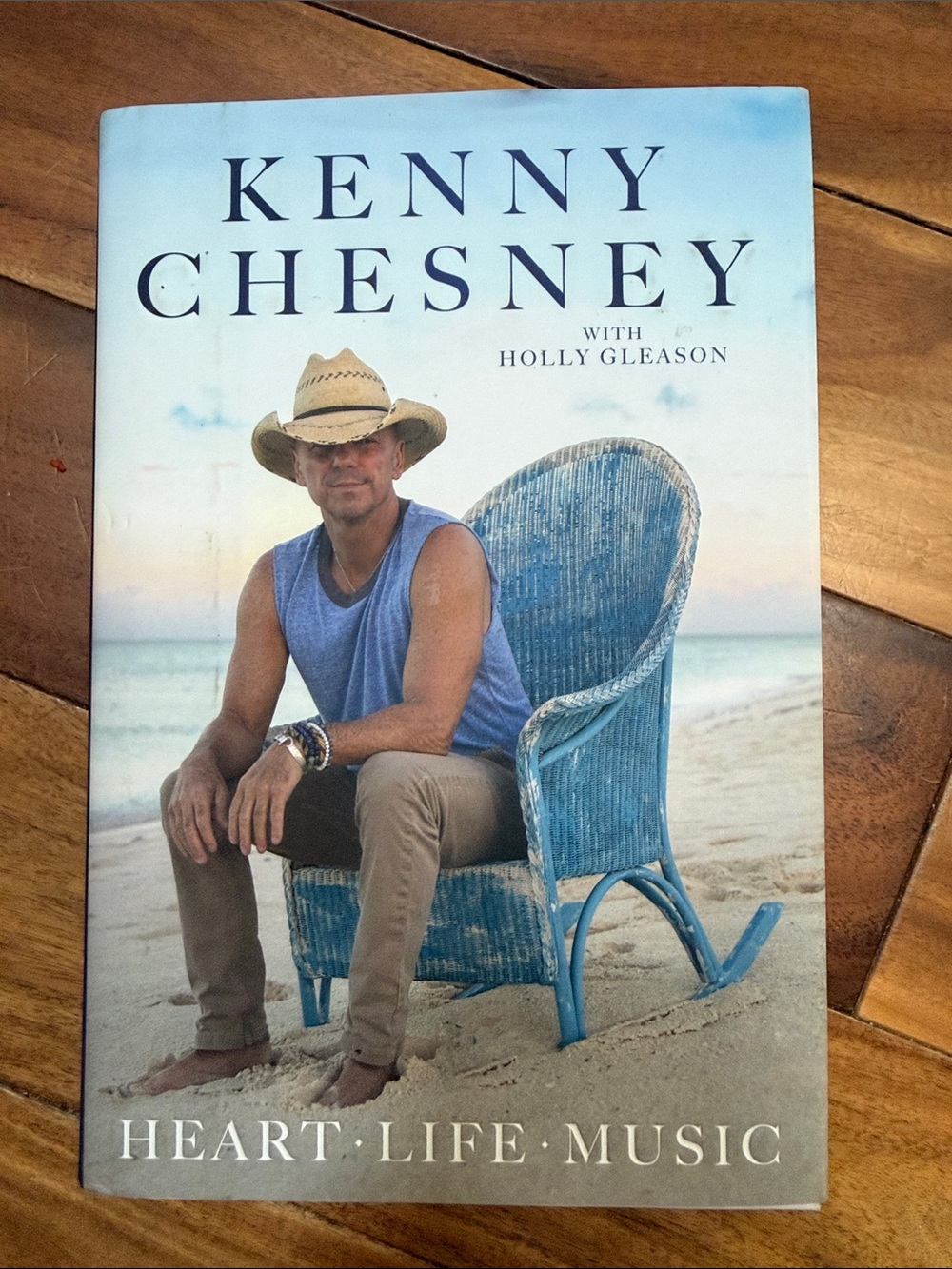 Kenny Chesney “Heart·Life·Music”  
Hardcover Book